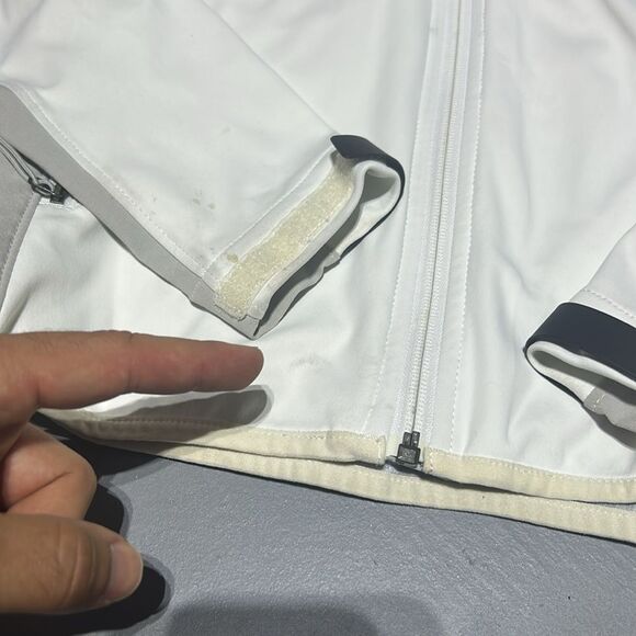 The North Face Windstopper Light Jacket - Picture 7 of 12